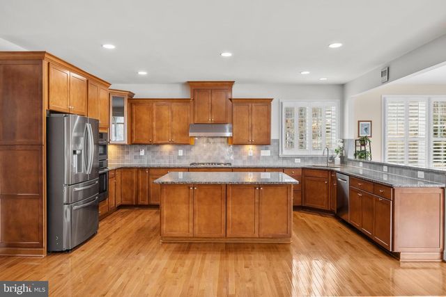 41712 WAKEHURST PL, Leesburg, VA 20176