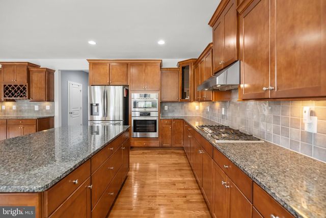 41712 WAKEHURST PL, Leesburg, VA 20176