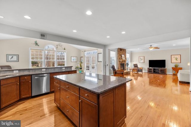 41712 WAKEHURST PL, Leesburg, VA 20176