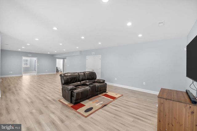 41712 WAKEHURST PL, Leesburg, VA 20176