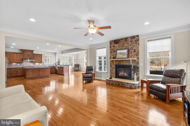 41712 WAKEHURST PL, Leesburg, VA 20176