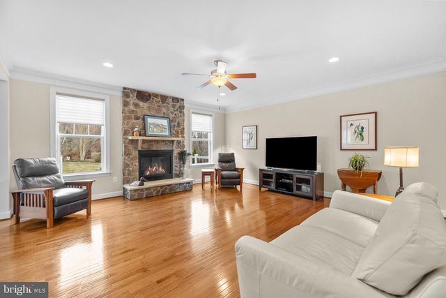 41712 WAKEHURST PL, Leesburg, VA 20176