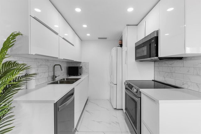 3028 Harwood D, Deerfield Beach, FL 33442