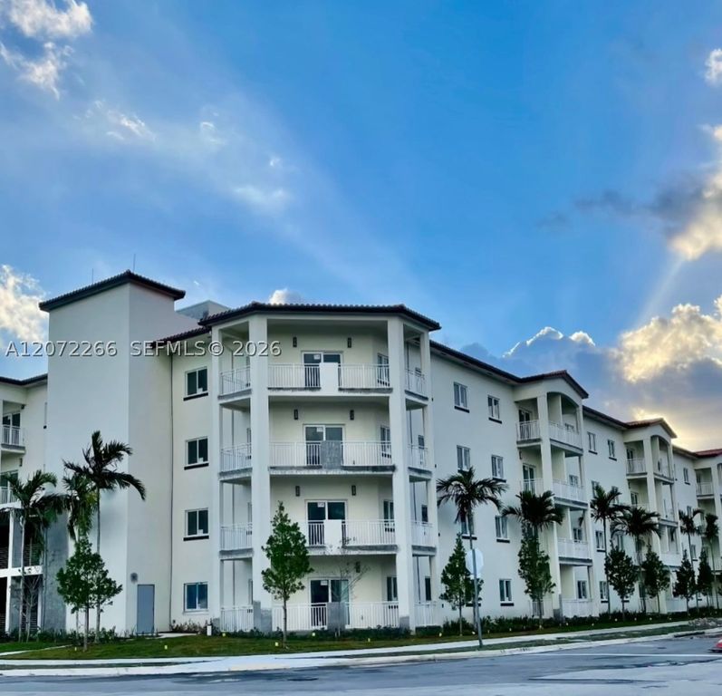 10950 NW 82nd St 324, Doral, FL 33178