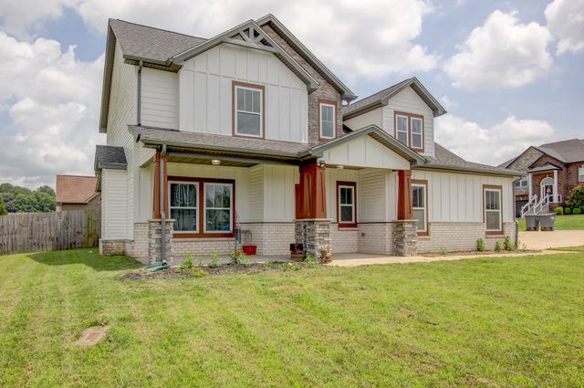 313 Piedmont Pl, Clarksville, TN 37043