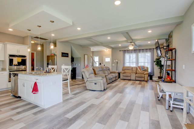 313 Piedmont Pl, Clarksville, TN 37043