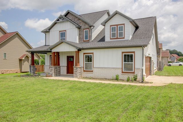 313 Piedmont Pl, Clarksville, TN 37043