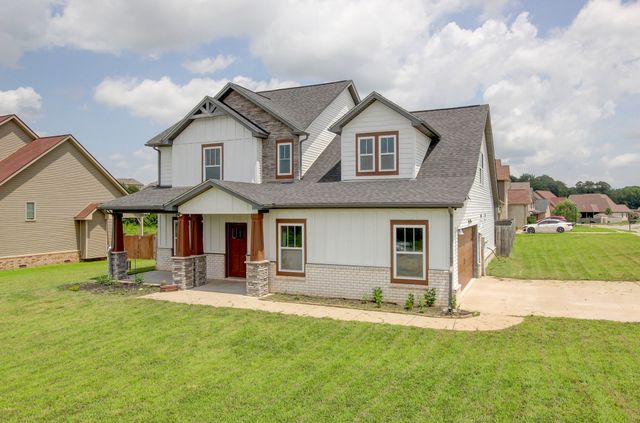 313 Piedmont Pl, Clarksville, TN 37043