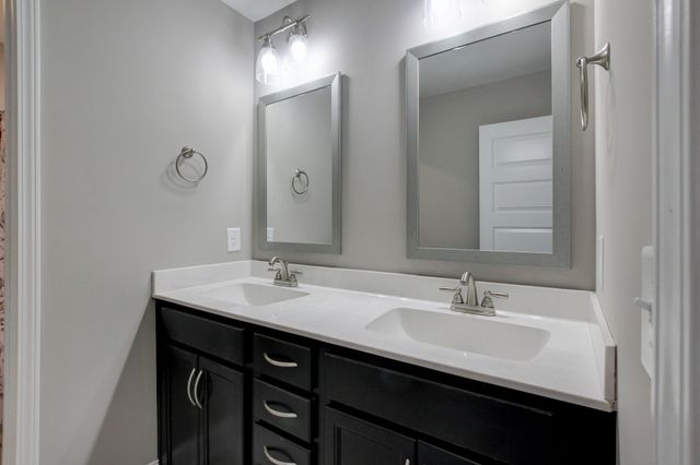 313 Piedmont Pl, Clarksville, TN 37043