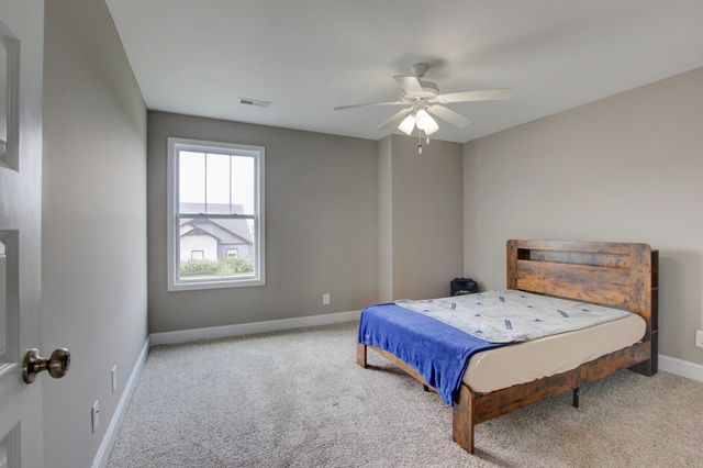 313 Piedmont Pl, Clarksville, TN 37043