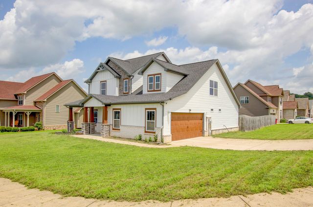 313 Piedmont Pl, Clarksville, TN 37043