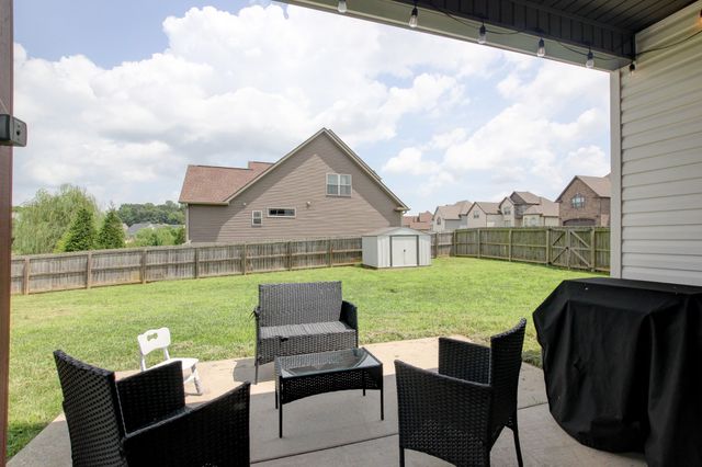 313 Piedmont Pl, Clarksville, TN 37043