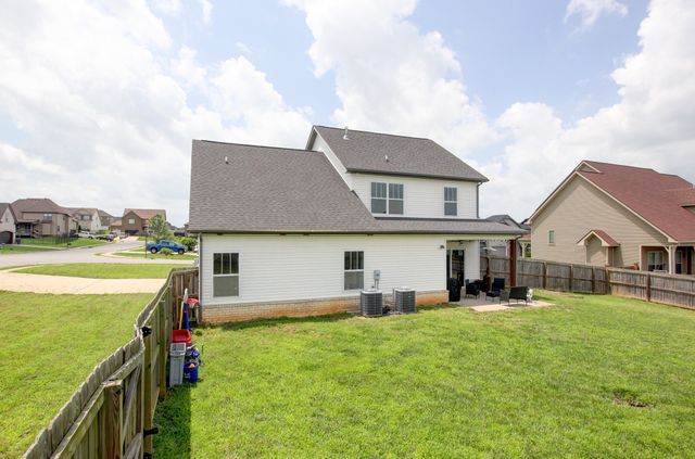 313 Piedmont Pl, Clarksville, TN 37043