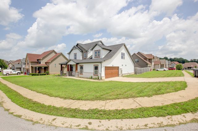 313 Piedmont Pl, Clarksville, TN 37043