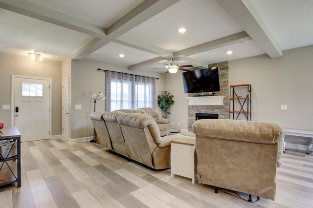 313 Piedmont Pl, Clarksville, TN 37043