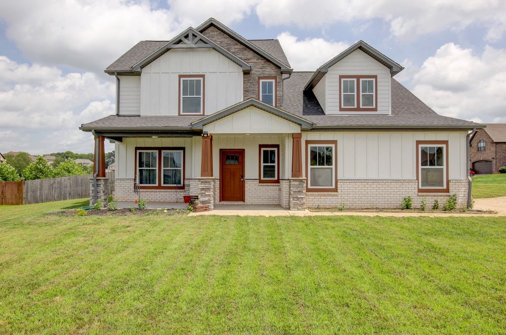 313 Piedmont Pl, Clarksville, TN 37043