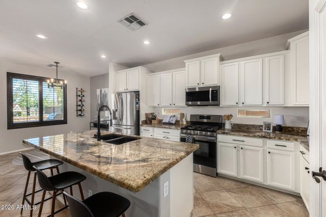 590 E RAVEN Court, Gilbert, AZ 85297