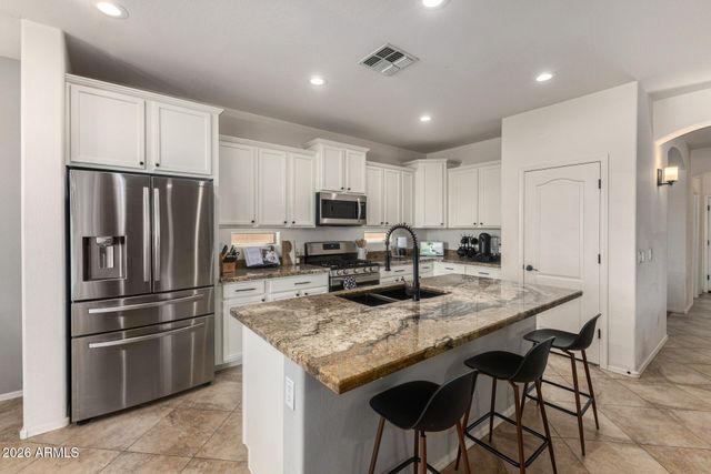 590 E RAVEN Court, Gilbert, AZ 85297