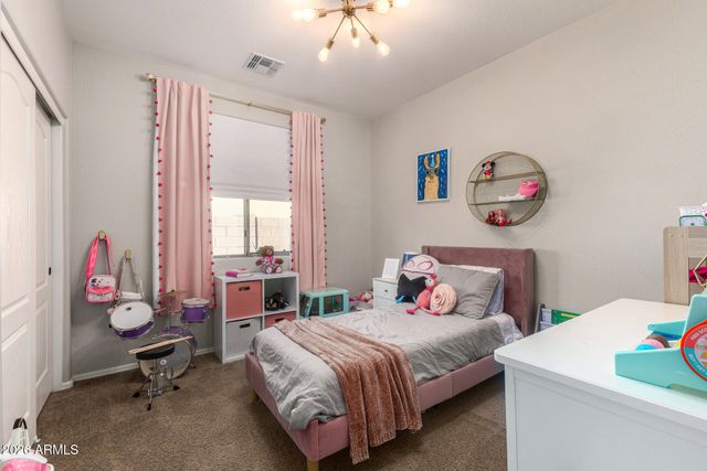 590 E RAVEN Court, Gilbert, AZ 85297