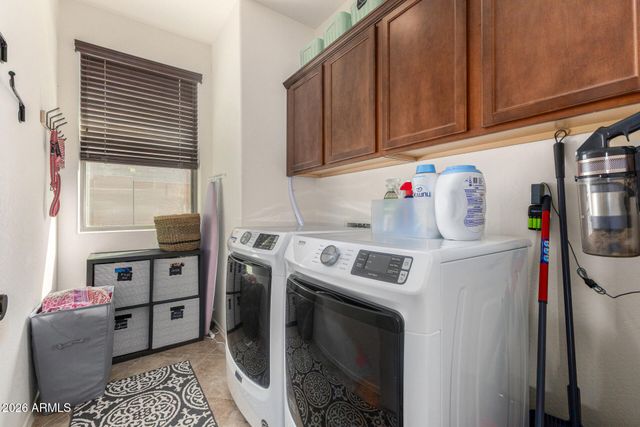 590 E RAVEN Court, Gilbert, AZ 85297