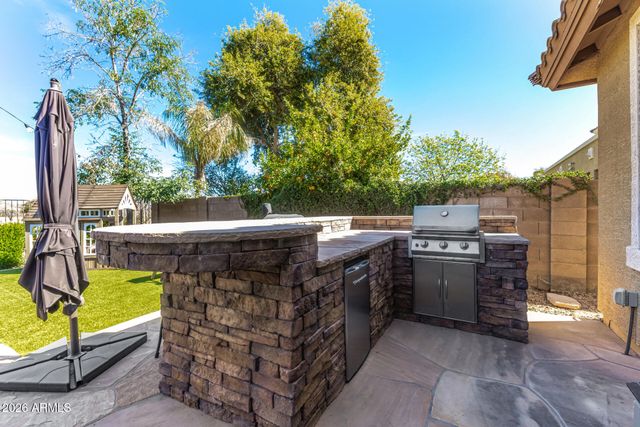590 E RAVEN Court, Gilbert, AZ 85297