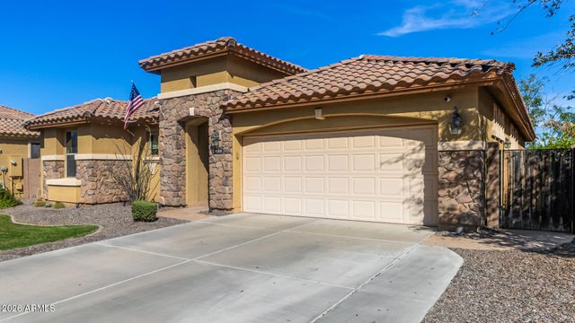 590 E RAVEN Court, Gilbert, AZ 85297