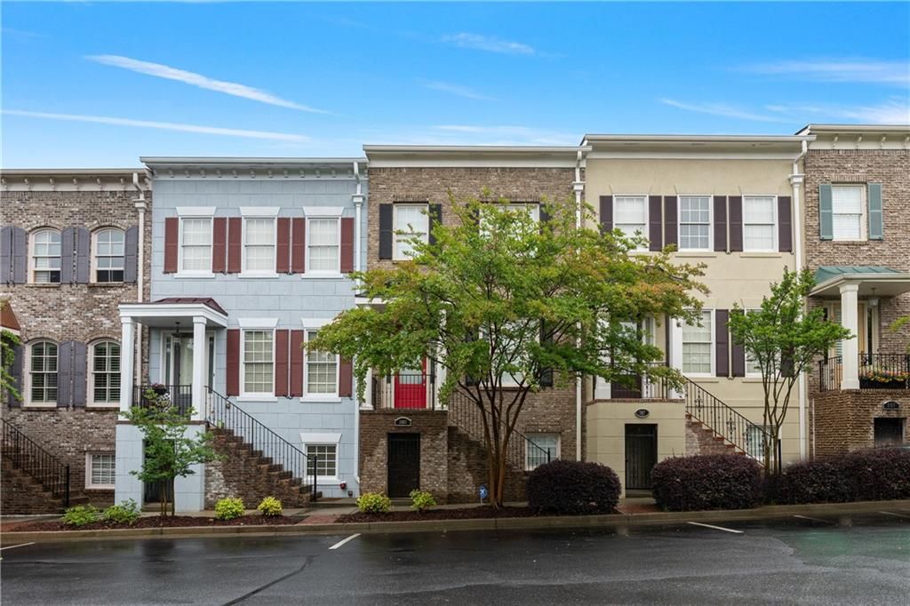 1003 Pearl NE Point, Sandy Springs, GA 30328