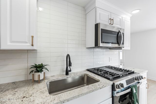 9 Michigan Avenue, Rensselaer, NY 12144