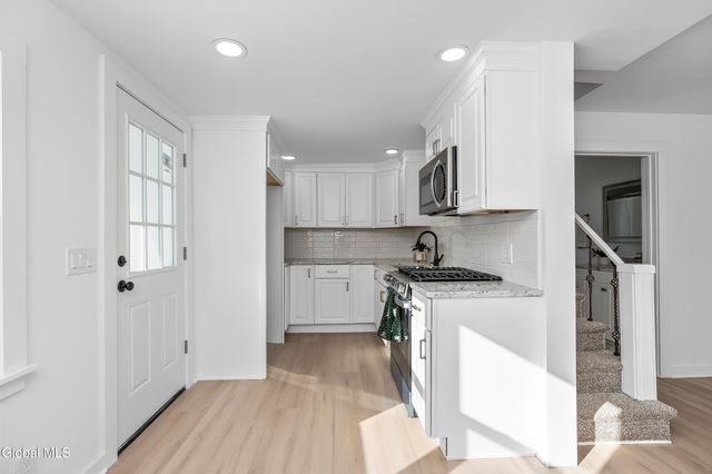 9 Michigan Avenue, Rensselaer, NY 12144