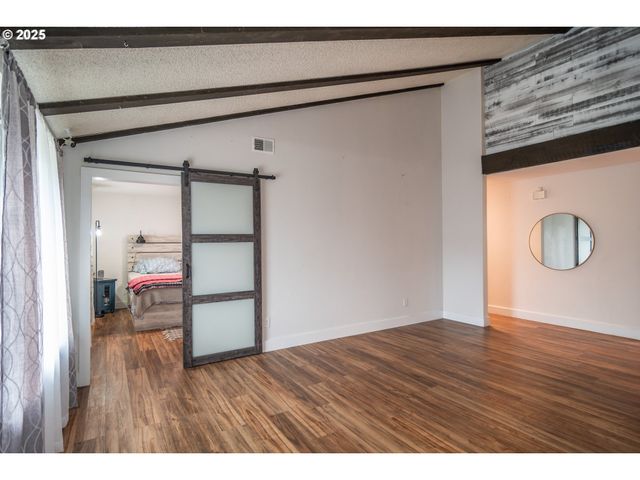 229 N GROVE Ln, Sutherlin, OR 97479