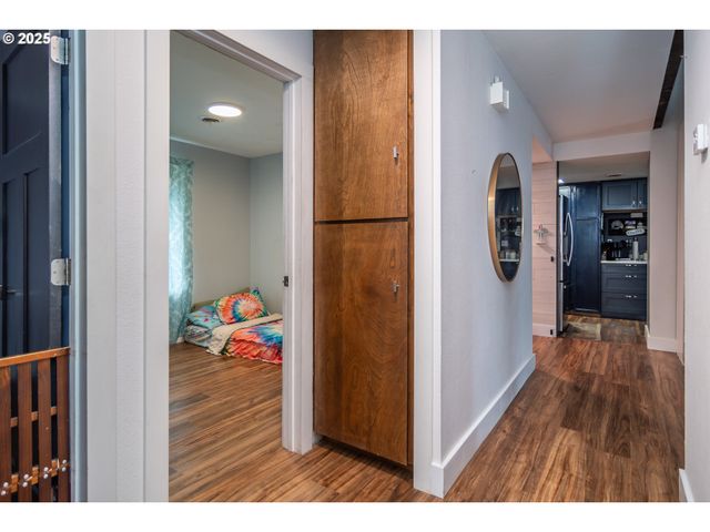 229 N GROVE Ln, Sutherlin, OR 97479