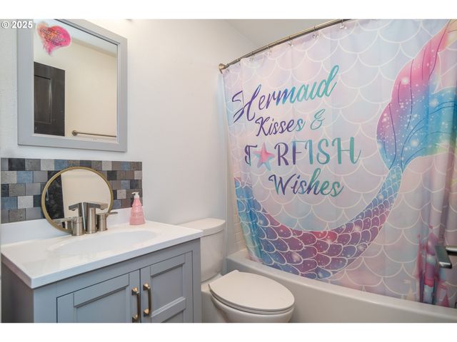 229 N GROVE Ln, Sutherlin, OR 97479