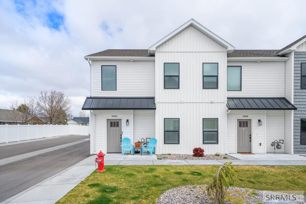Image 1 of property listing at 2882 Sunburst Drive, Ammon, ID 83406