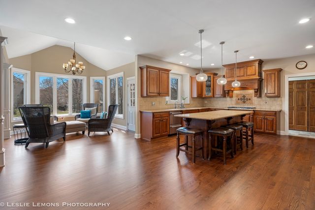 4012 Champion Road, Naperville, IL 60564