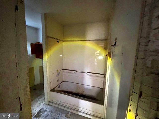 1158 E STATE ST, Trenton, NJ 08609