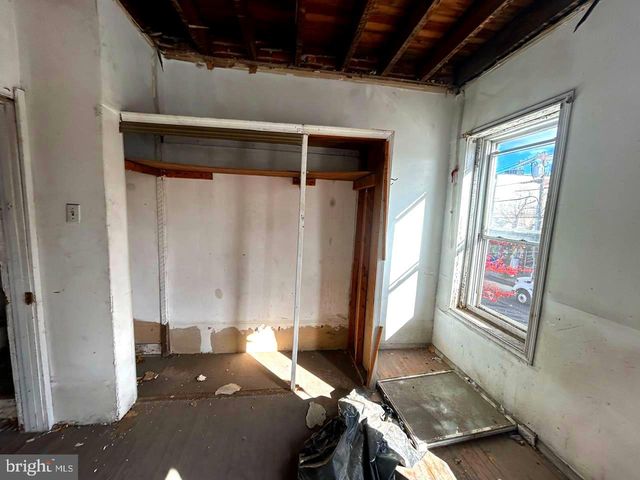 1158 E STATE ST, Trenton, NJ 08609