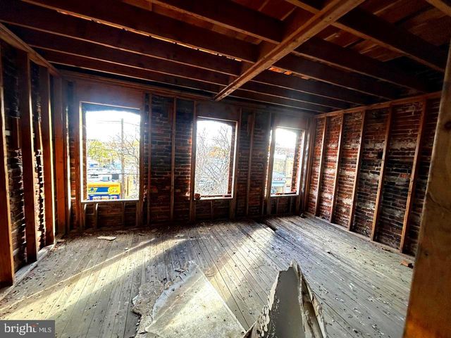 1158 E STATE ST, Trenton, NJ 08609