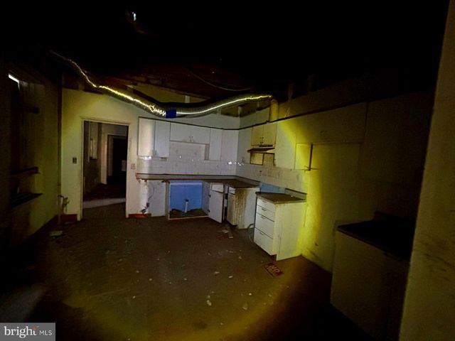 1158 E STATE ST, Trenton, NJ 08609