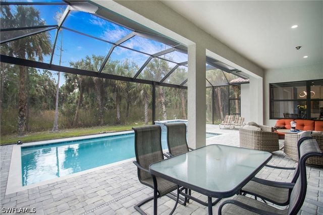 610 25th AVE NW, Naples, FL 34120