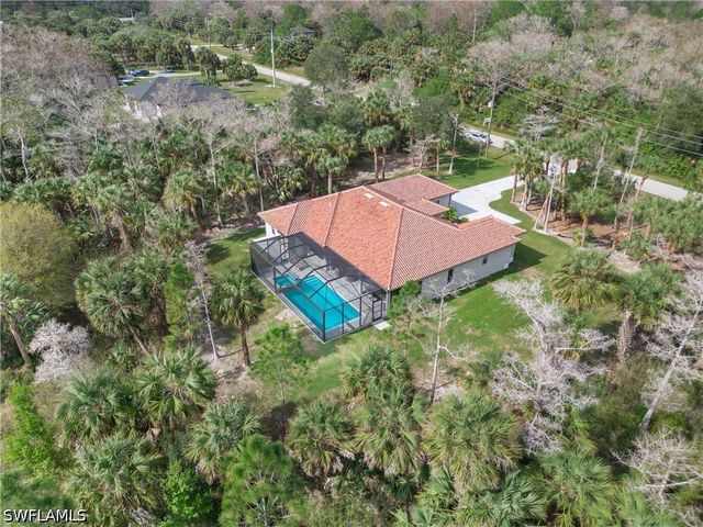 610 25th AVE NW, Naples, FL 34120