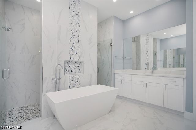 610 25th AVE NW, Naples, FL 34120