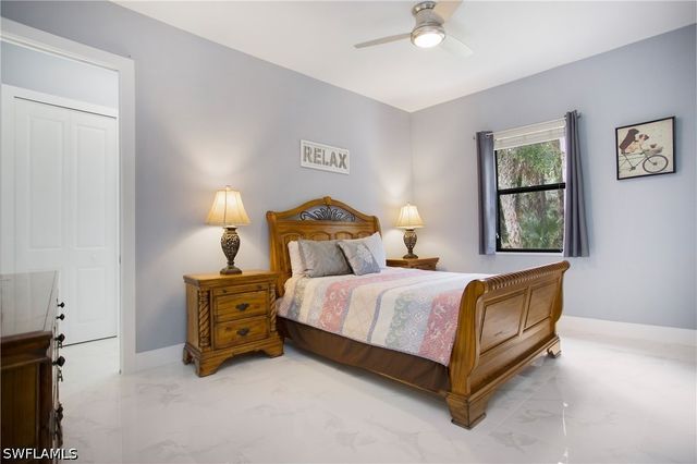 610 25th AVE NW, Naples, FL 34120