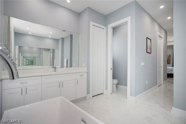 610 25th AVE NW, Naples, FL 34120