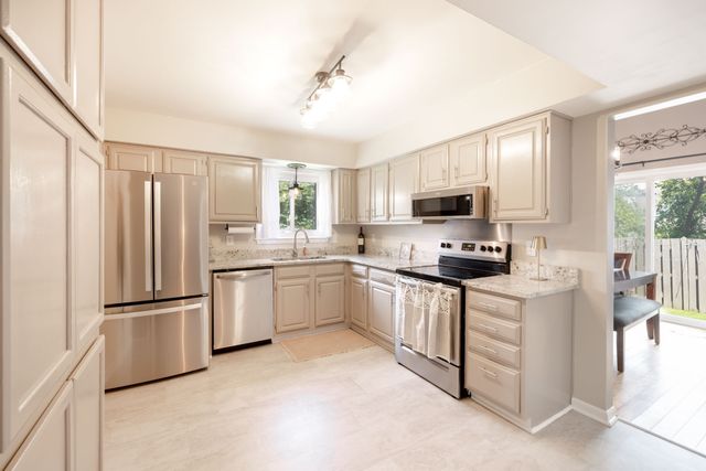 4430 S Trace Blvd, Old Hickory, TN 37138