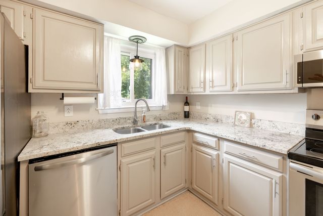 4430 S Trace Blvd, Old Hickory, TN 37138