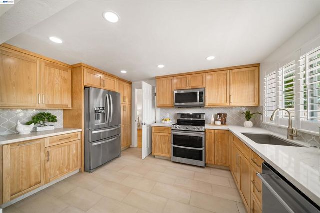 3136 Cranwood Ct, Pleasanton, CA 94588