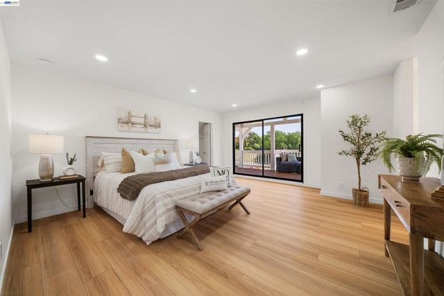 3136 Cranwood Ct, Pleasanton, CA 94588