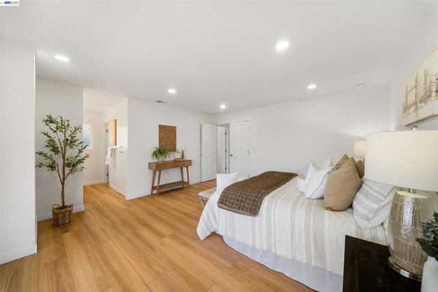 3136 Cranwood Ct, Pleasanton, CA 94588