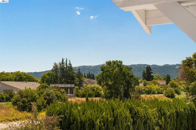 3136 Cranwood Ct, Pleasanton, CA 94588