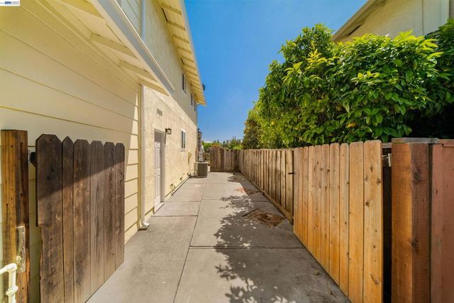 3136 Cranwood Ct, Pleasanton, CA 94588